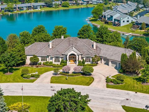 Photo of 1605 E SONATA Drive, GREEN BAY, WI 54311 (MLS # 50301641)