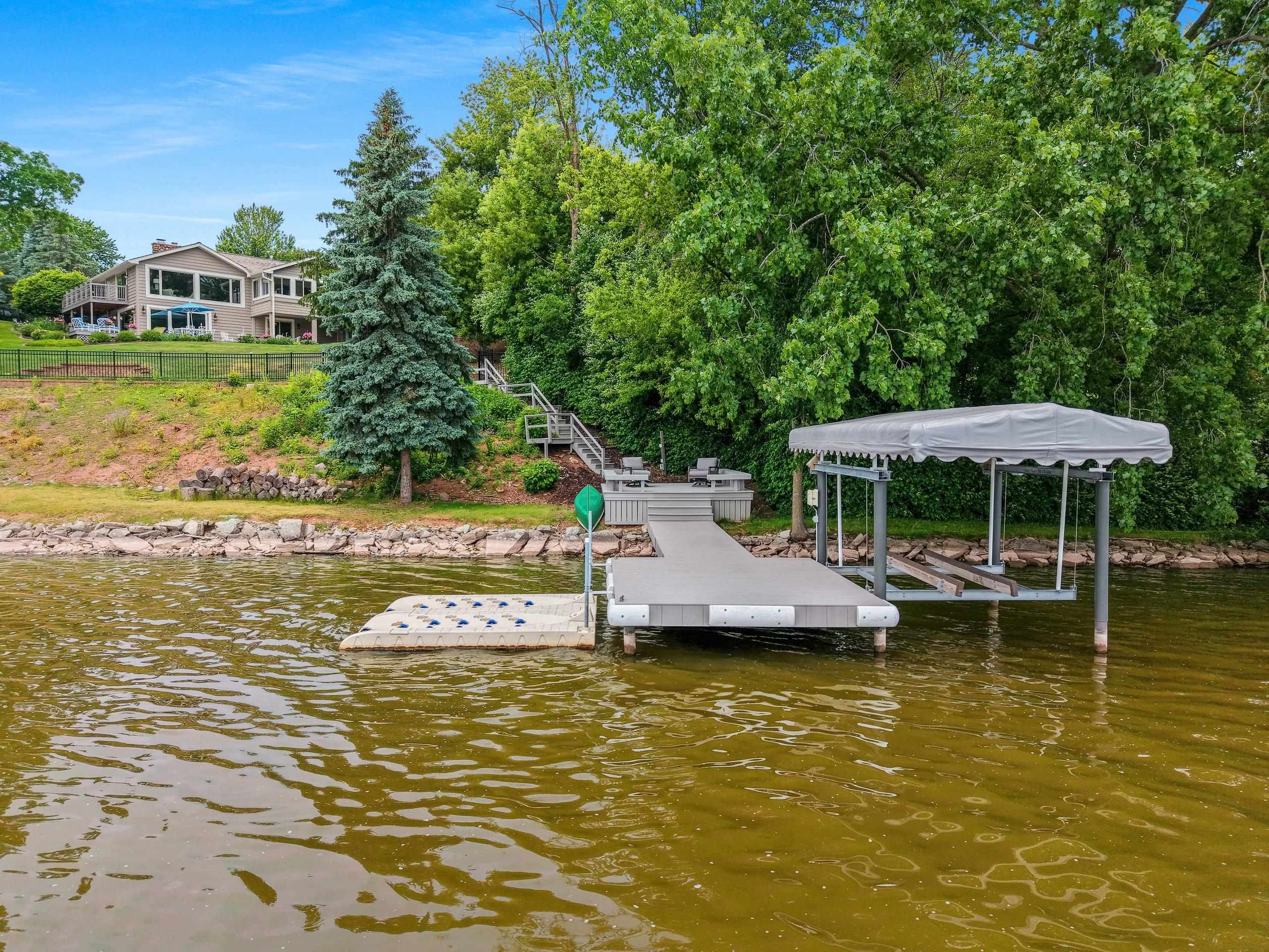 2281 LOST DAUPHIN Road