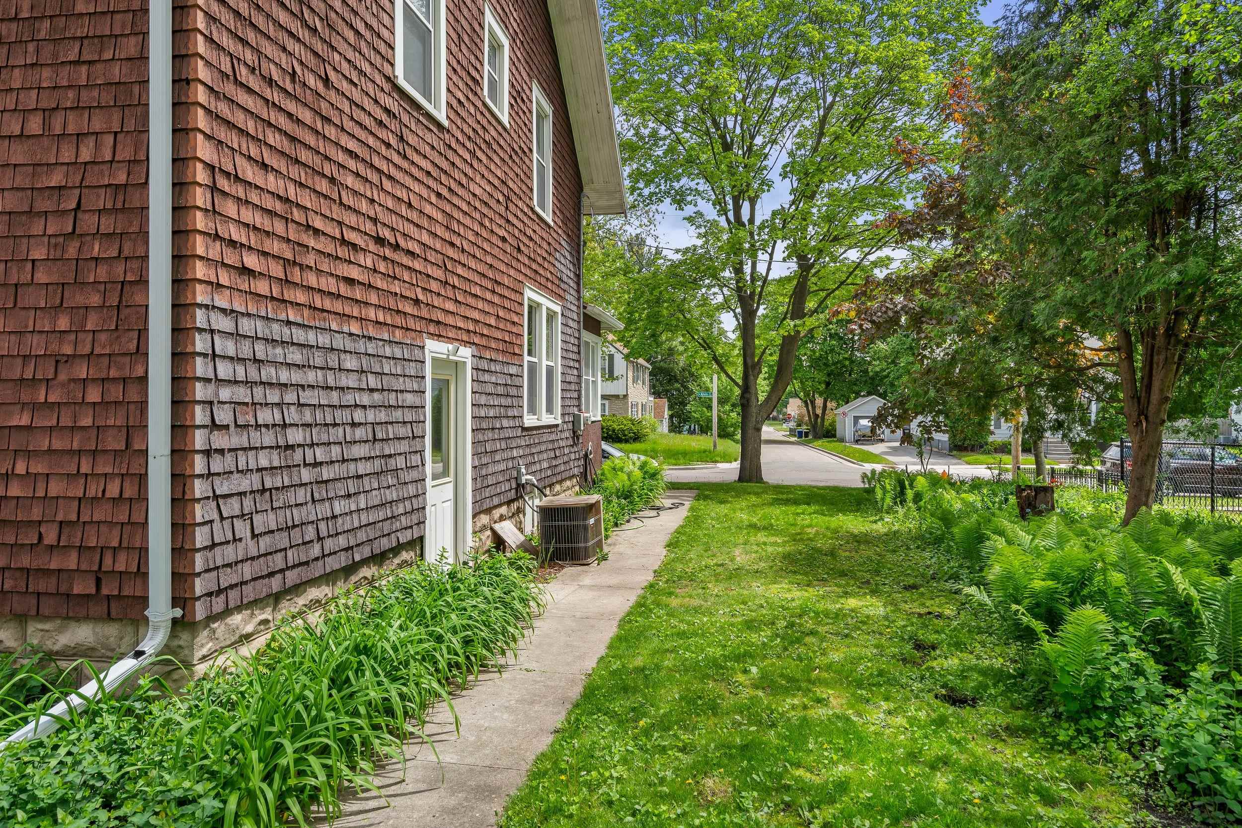 1631 N ALVIN Street