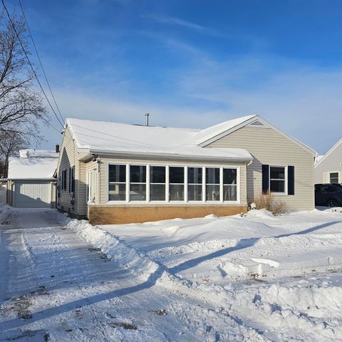 Photo of 511 JACKSON Street, LITTLE CHUTE, WI 54140 (MLS # 50319168)