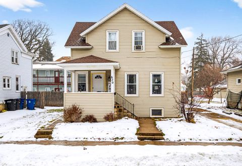 Photo of 620 PROSPECT Avenue, OSHKOSH, WI 54901 (MLS # 50319684)