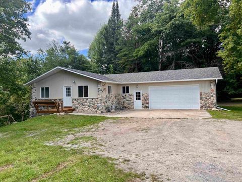 Photo of N7484 SHAFFER Road, CRIVITZ, WI 54114 (MLS # 50313996)