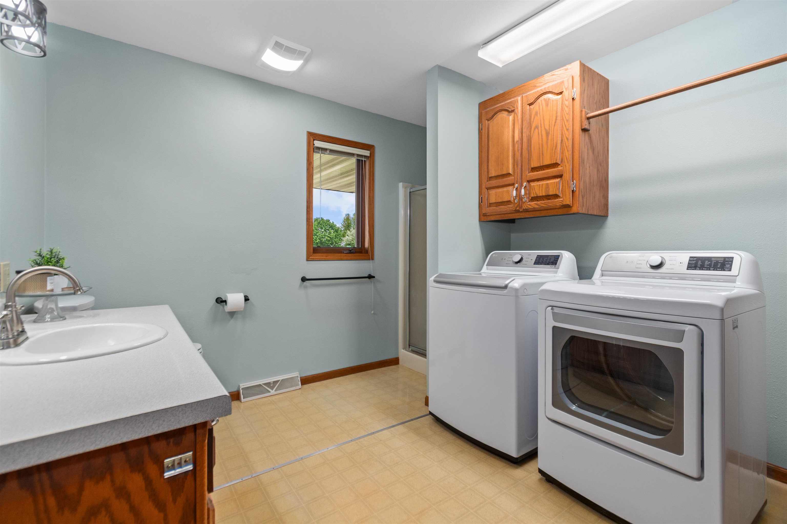 Brillion, Wisconsin 54110, United States, 3 Bedrooms Bedrooms, ,3 BathroomsBathrooms,Residential,Active,138976