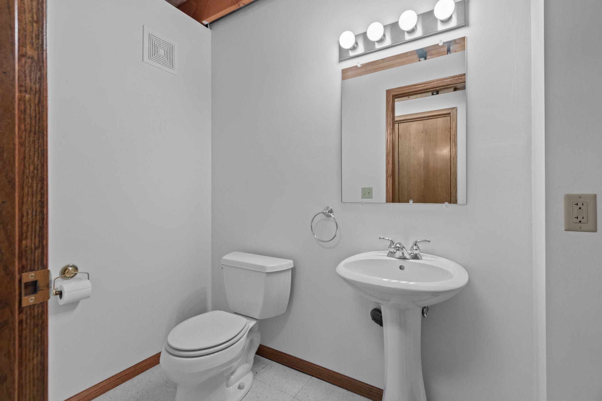 Brillion, Wisconsin 54110, United States, 3 Bedrooms Bedrooms, ,3 BathroomsBathrooms,Residential,Active,138976