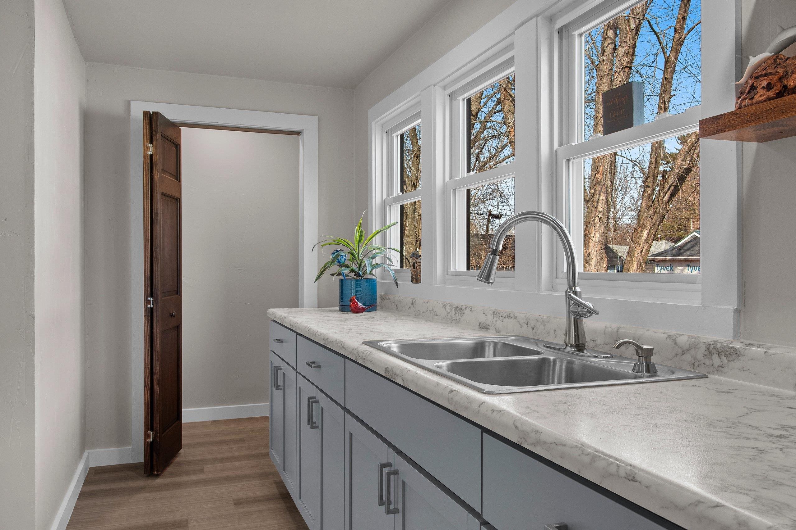 Shawano, Wisconsin 54166, United States, 3 Bedrooms Bedrooms, ,2 BathroomsBathrooms,Residential,Active,88104