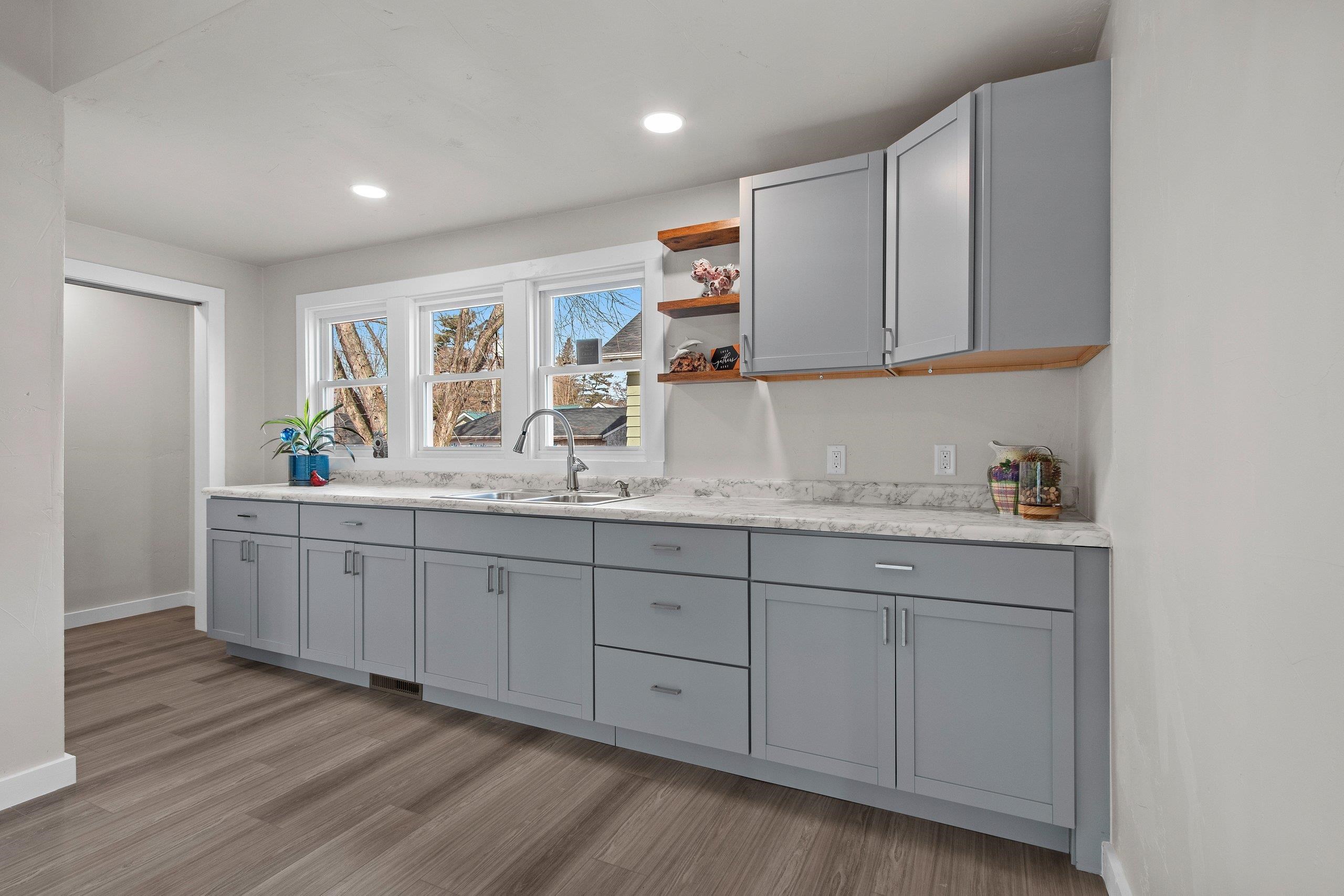 Shawano, Wisconsin 54166, United States, 3 Bedrooms Bedrooms, ,2 BathroomsBathrooms,Residential,Active,88104