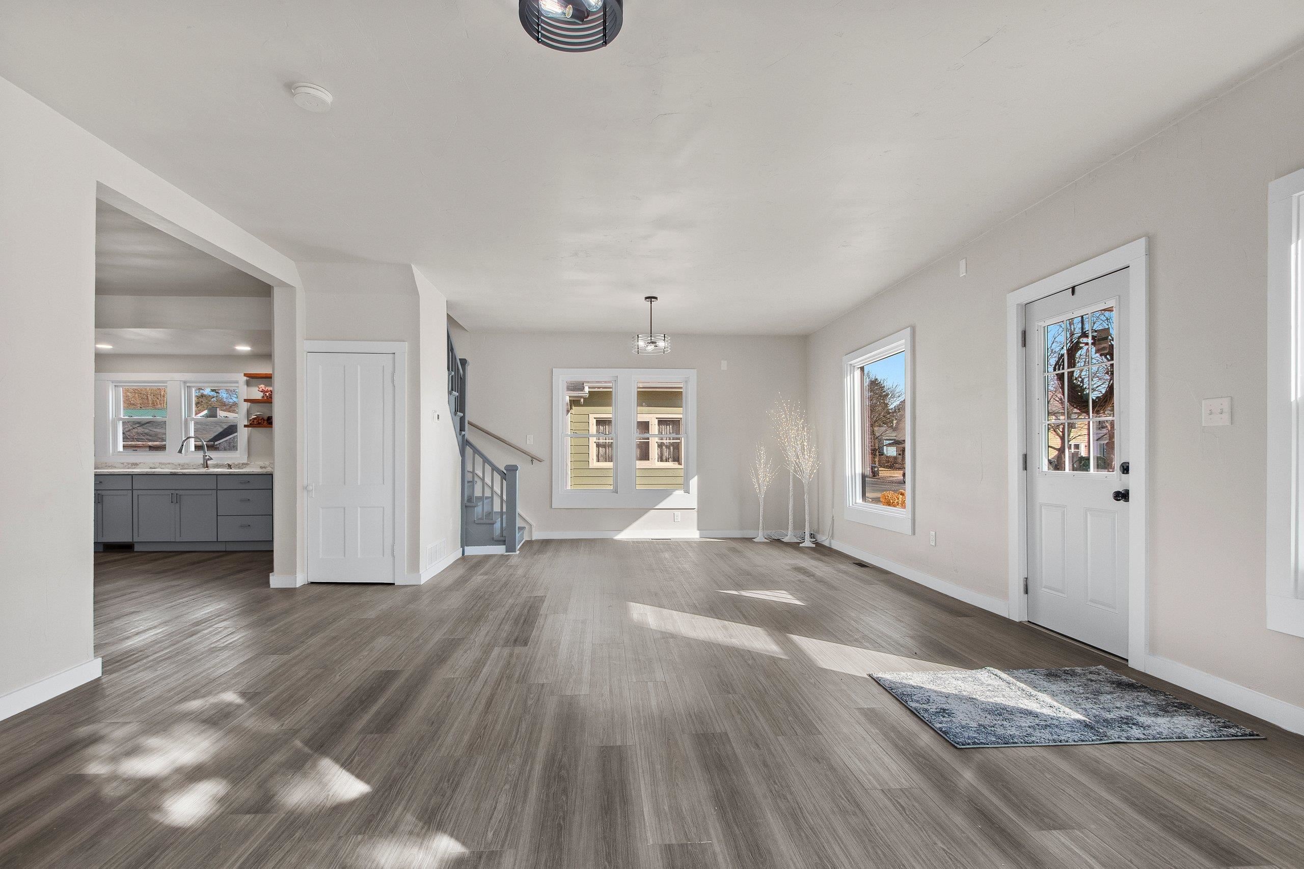 Shawano, Wisconsin 54166, United States, 3 Bedrooms Bedrooms, ,2 BathroomsBathrooms,Residential,Active,88104