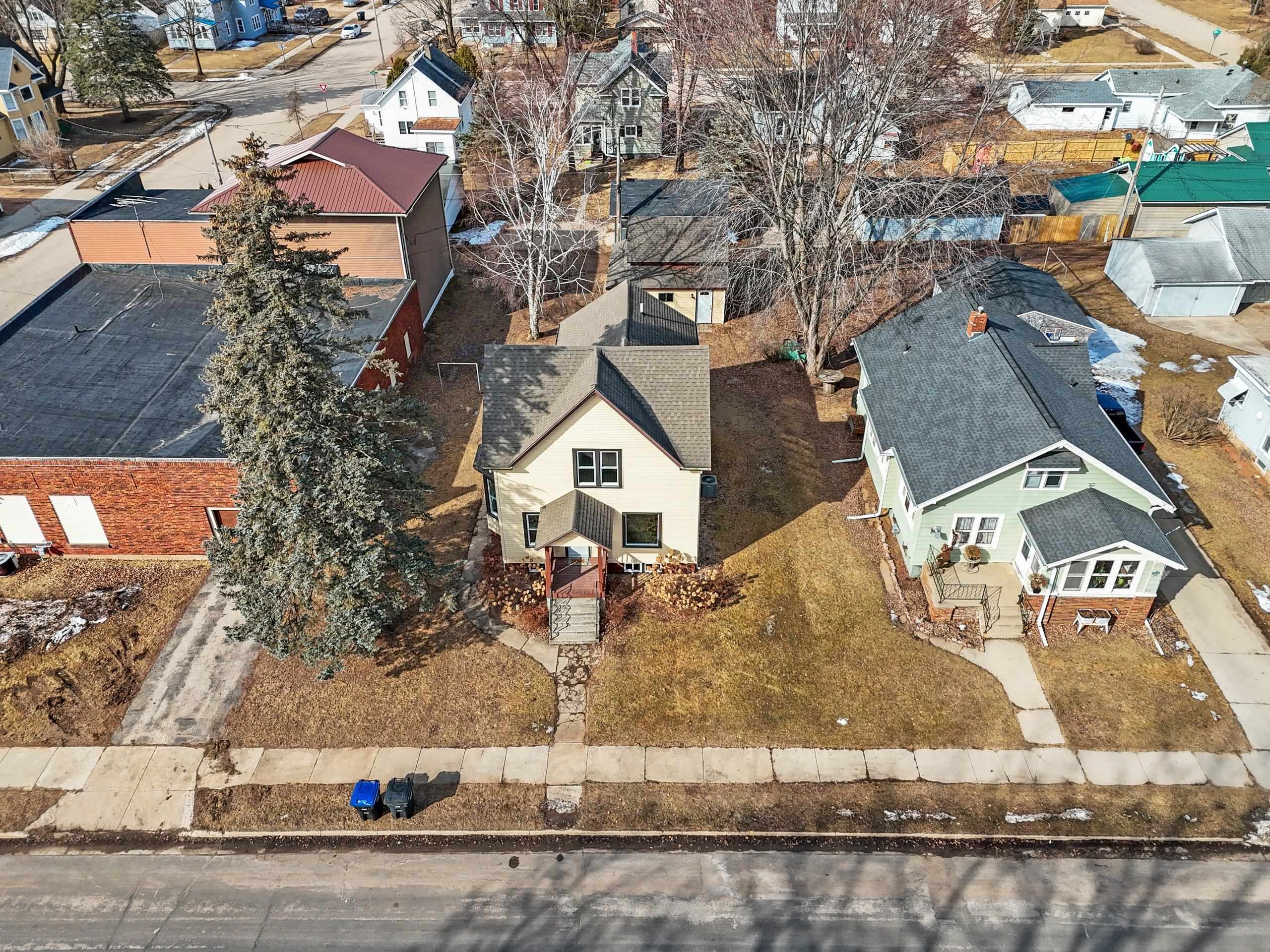 Shawano, Wisconsin 54166, United States, 3 Bedrooms Bedrooms, ,2 BathroomsBathrooms,Residential,Active,88104