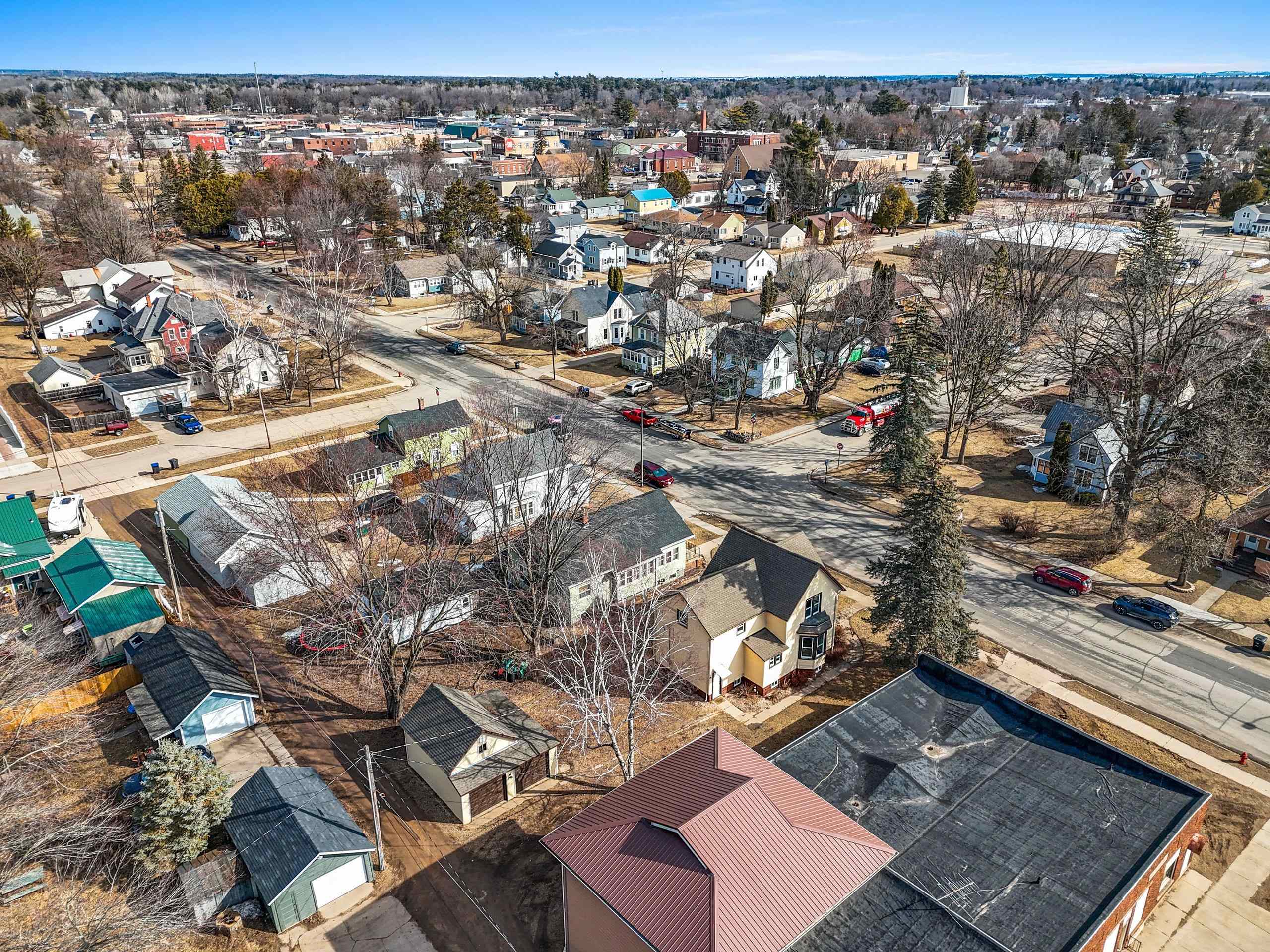 Shawano, Wisconsin 54166, United States, 3 Bedrooms Bedrooms, ,2 BathroomsBathrooms,Residential,Active,88104