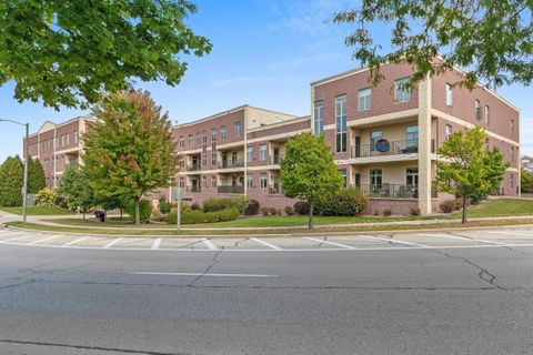 Photo of 555 MAIN Avenue #111, DE PERE, WI 54115 (MLS # 50315446)