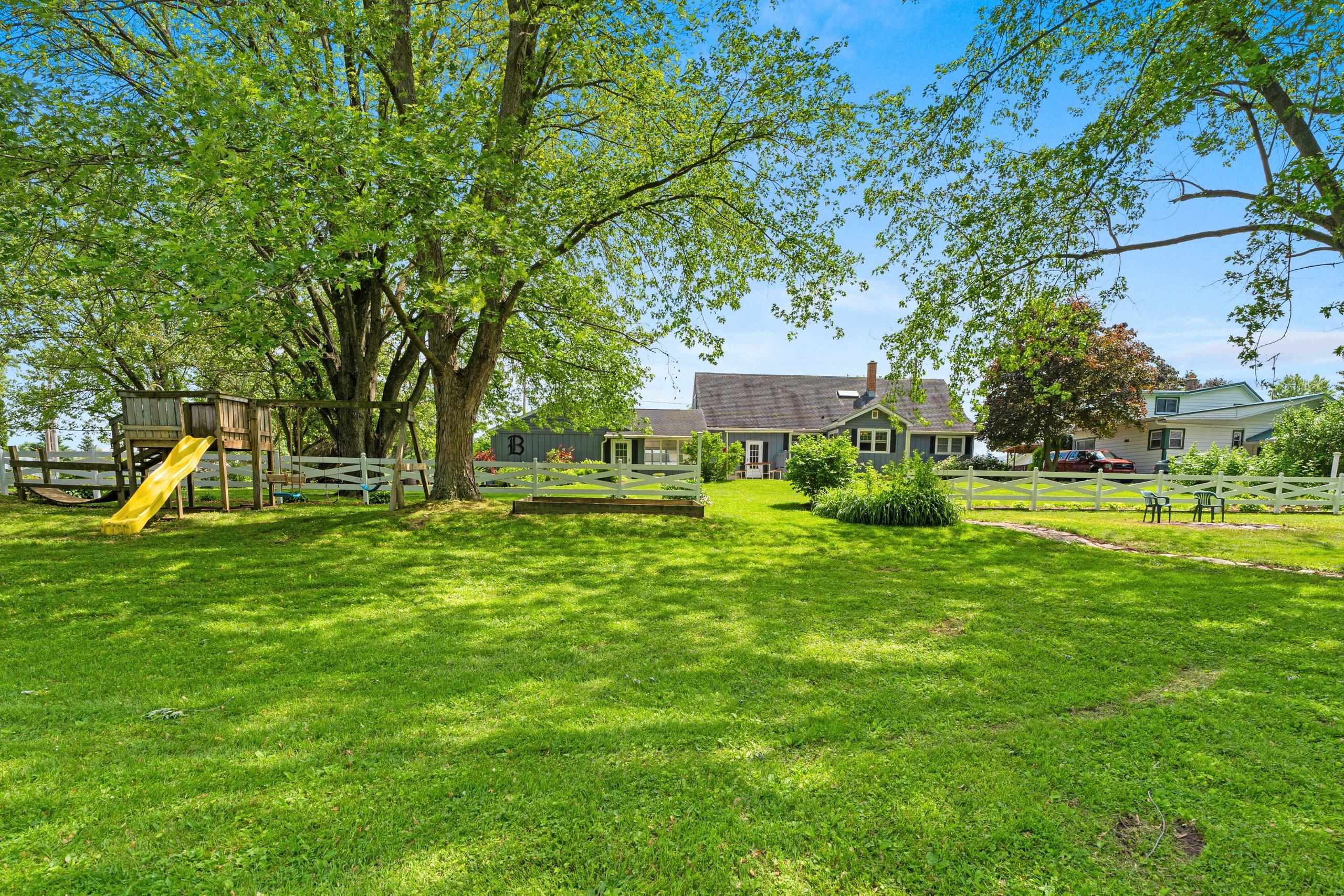 Chilton, Wisconsin 53014, United States, 4 Bedrooms Bedrooms, ,3 BathroomsBathrooms,Residential,Active,157665