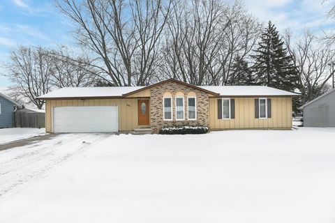 Photo of 441 MENLO PARK Road, GREEN BAY, WI 54302 (MLS # 50320284)