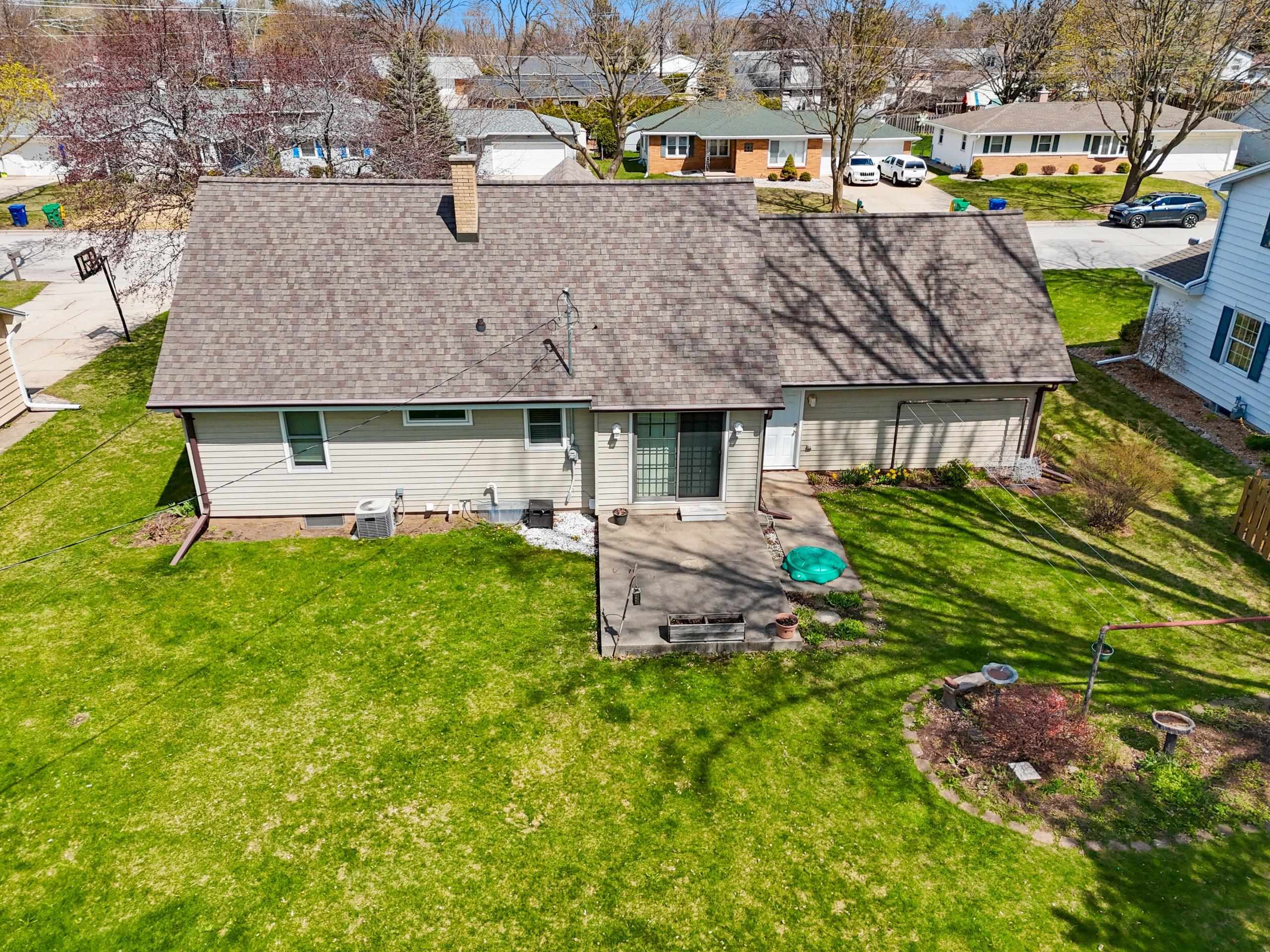 Green Bay, Wisconsin 54311, United States, 4 Bedrooms Bedrooms, ,2 BathroomsBathrooms,Residential,Pending,122064