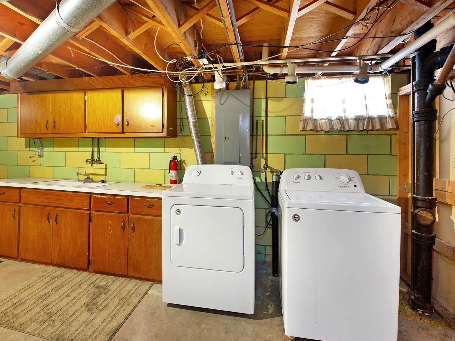 Green Bay, Wisconsin 54311, United States, 4 Bedrooms Bedrooms, ,2 BathroomsBathrooms,Residential,Pending,122064