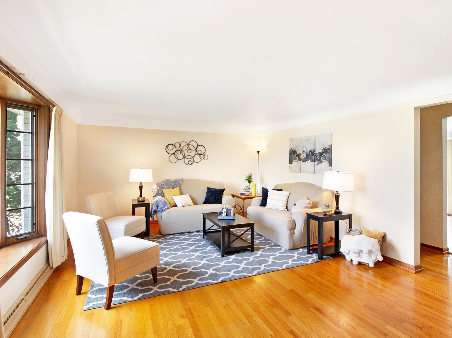 Green Bay, Wisconsin 54311, United States, 4 Bedrooms Bedrooms, ,2 BathroomsBathrooms,Residential,Pending,122064