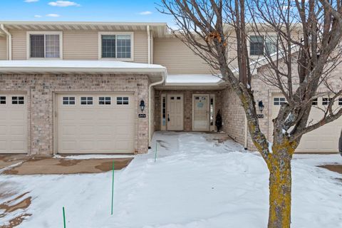 Photo of 2171 TRAILSIDE Lane, DE PERE, WI 54115 (MLS # 50318104)