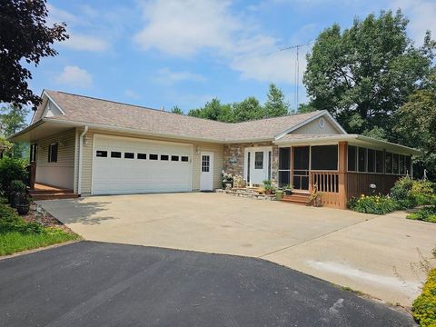 Photo of W6714 PORTERS LAKE Road, WAUTOMA, WI 54982 (MLS # 50311199)