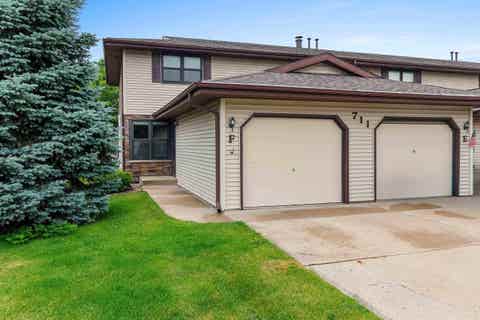 Photo of 711 OLSON Avenue #F, APPLETON, WI 54914 (MLS # 50327129)