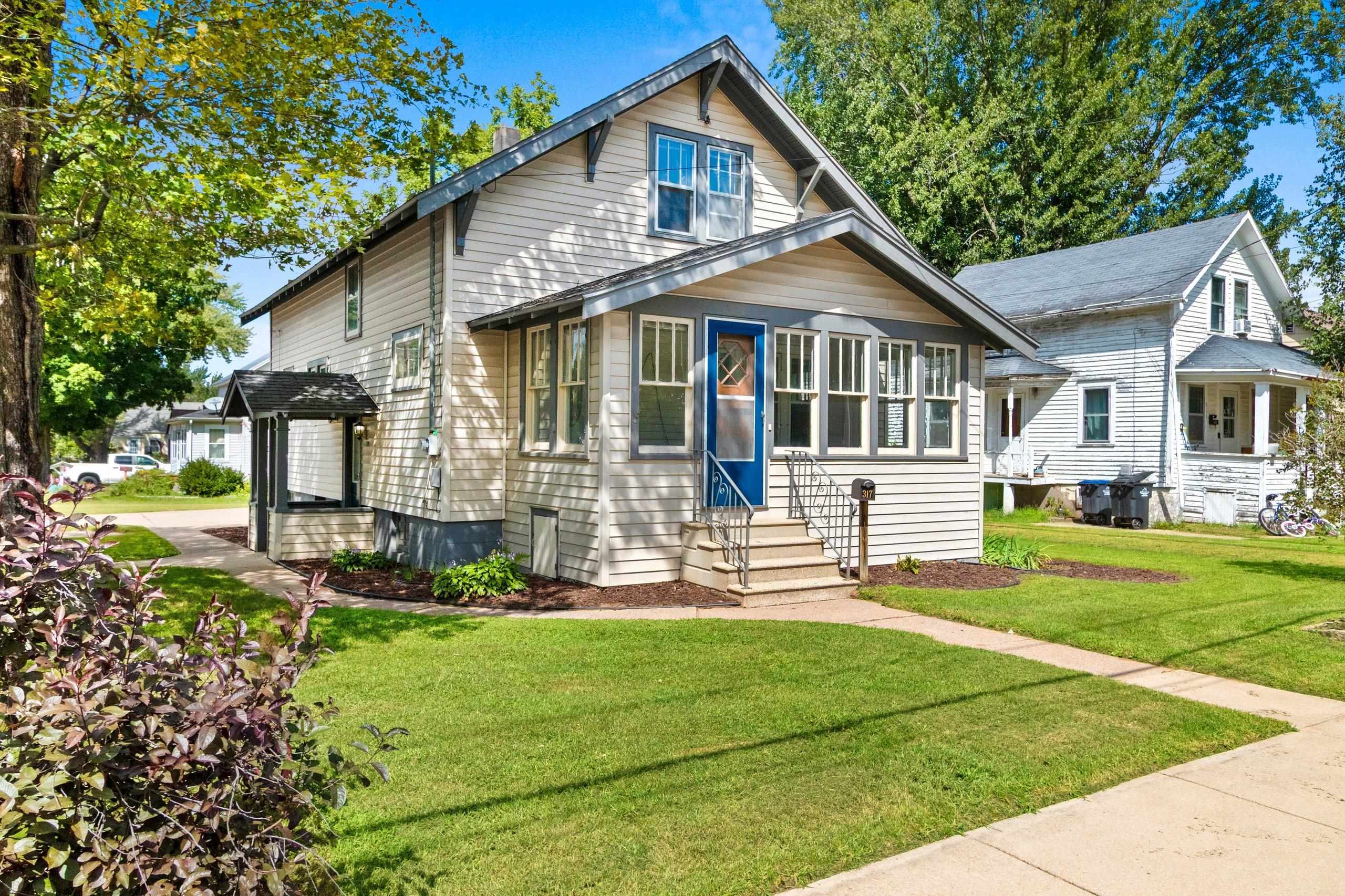 Shawano, Wisconsin 54166, United States, 3 Bedrooms Bedrooms, ,2 BathroomsBathrooms,Residential,Active,198249