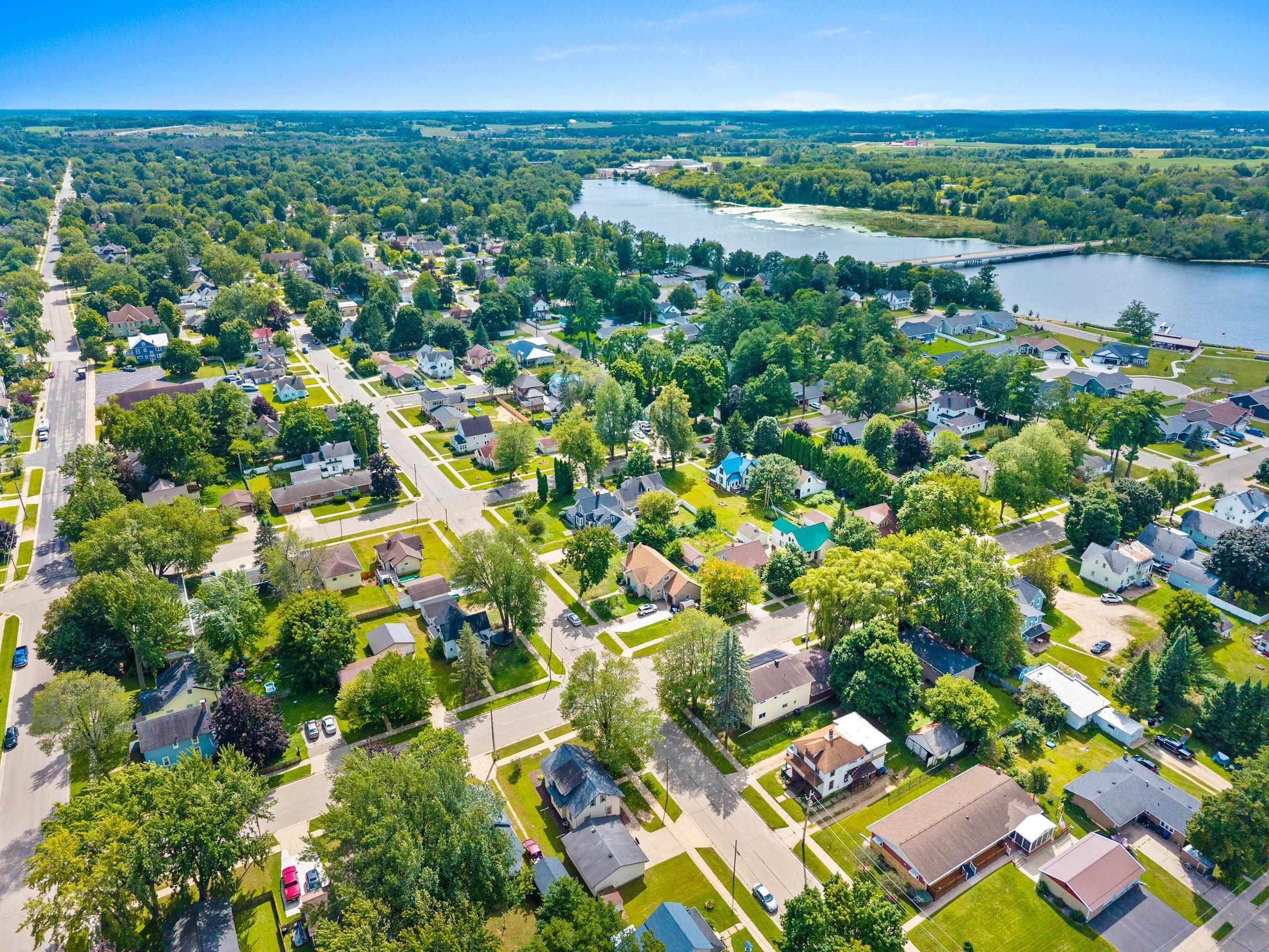 Shawano, Wisconsin 54166, United States, 3 Bedrooms Bedrooms, ,2 BathroomsBathrooms,Residential,Active,198249