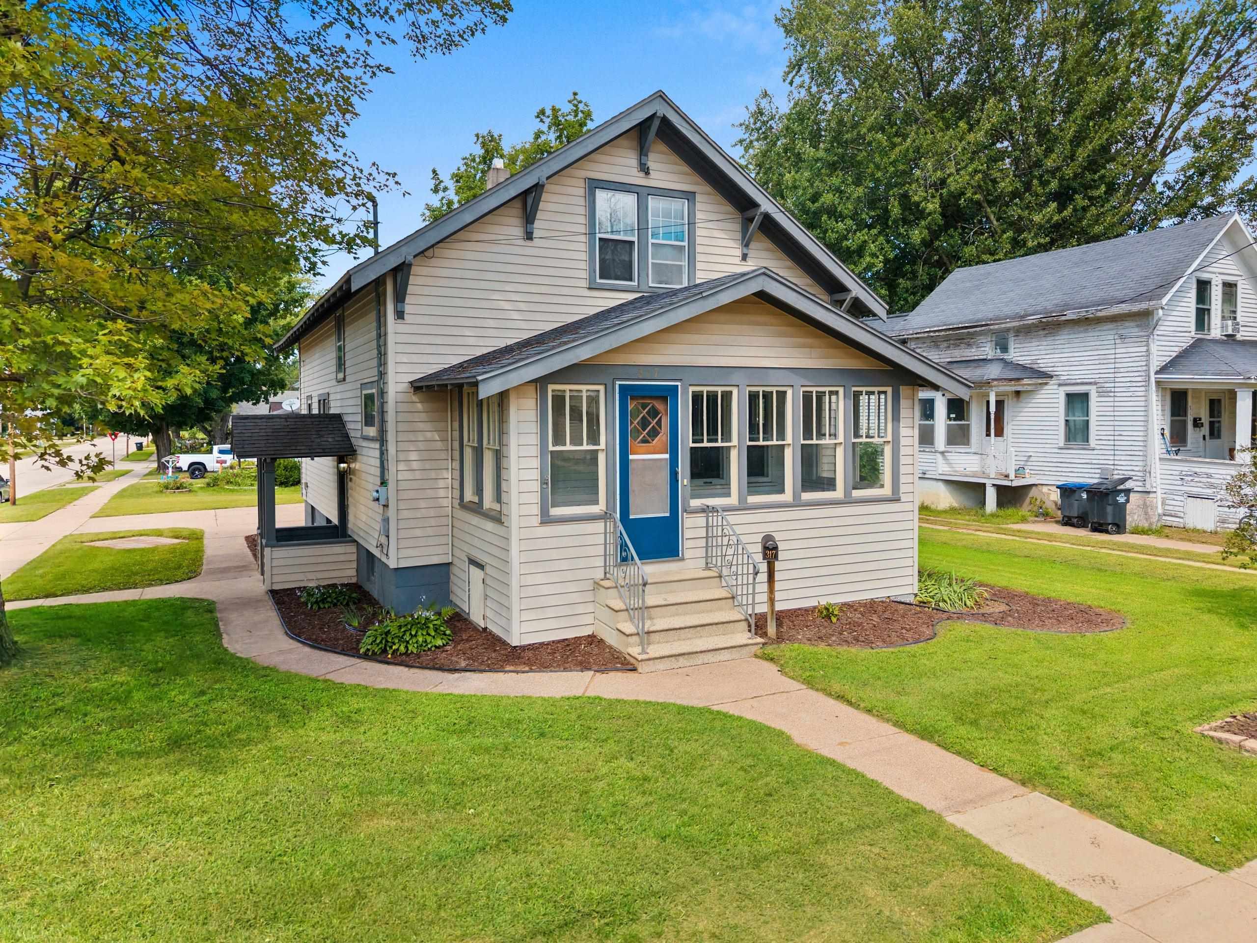 Shawano, Wisconsin 54166, United States, 3 Bedrooms Bedrooms, ,2 BathroomsBathrooms,Residential,Active,198249