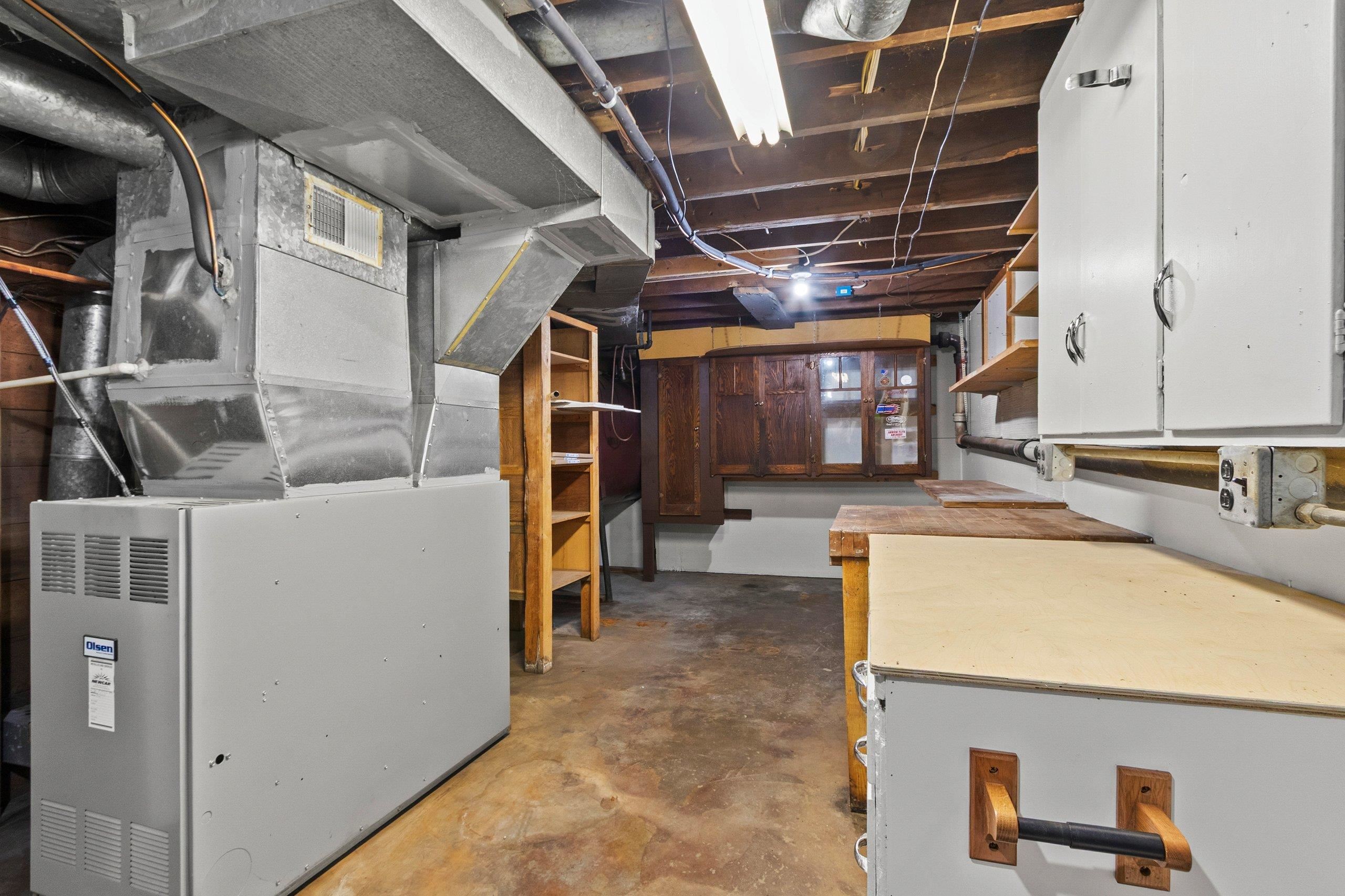 Shawano, Wisconsin 54166, United States, 3 Bedrooms Bedrooms, ,2 BathroomsBathrooms,Residential,Active,198249