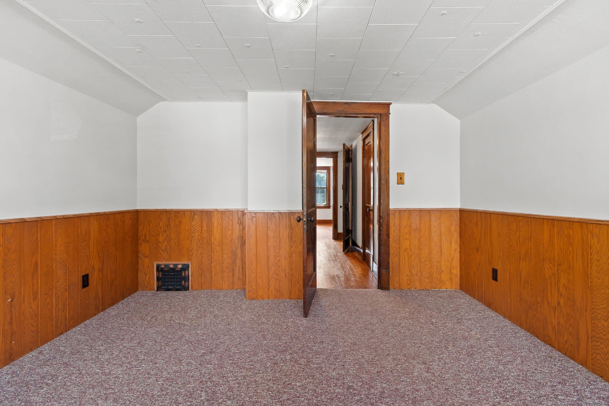 Shawano, Wisconsin 54166, United States, 3 Bedrooms Bedrooms, ,2 BathroomsBathrooms,Residential,Active,198249