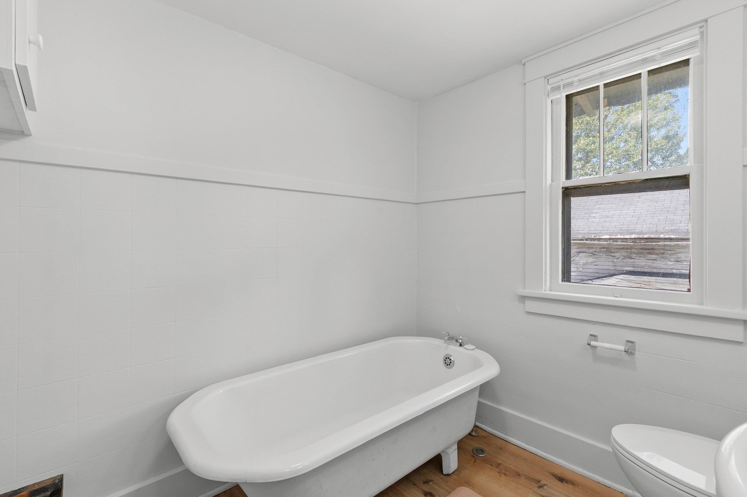 Shawano, Wisconsin 54166, United States, 3 Bedrooms Bedrooms, ,2 BathroomsBathrooms,Residential,Active,198249