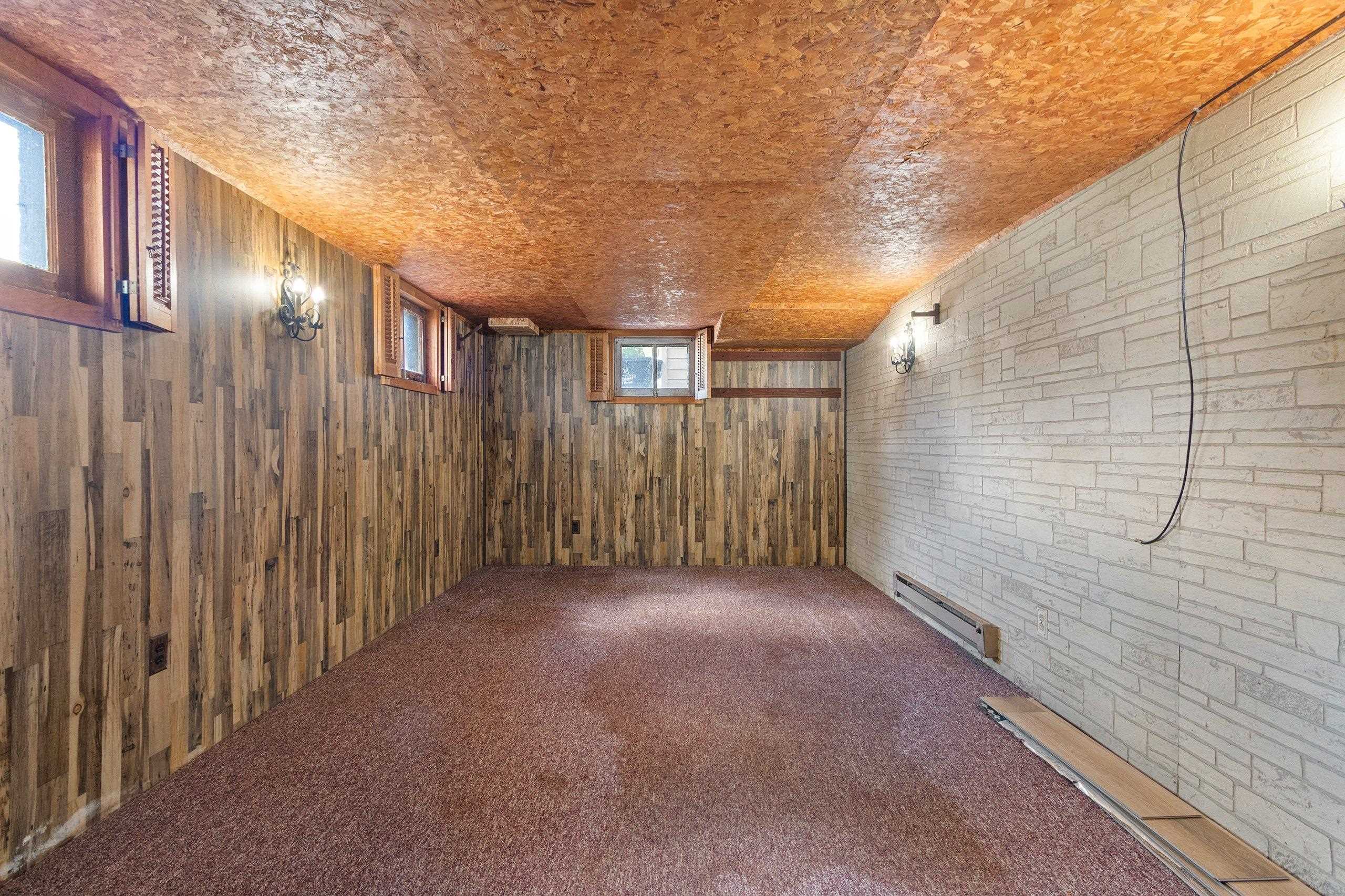 Shawano, Wisconsin 54166, United States, 3 Bedrooms Bedrooms, ,2 BathroomsBathrooms,Residential,Active,198249