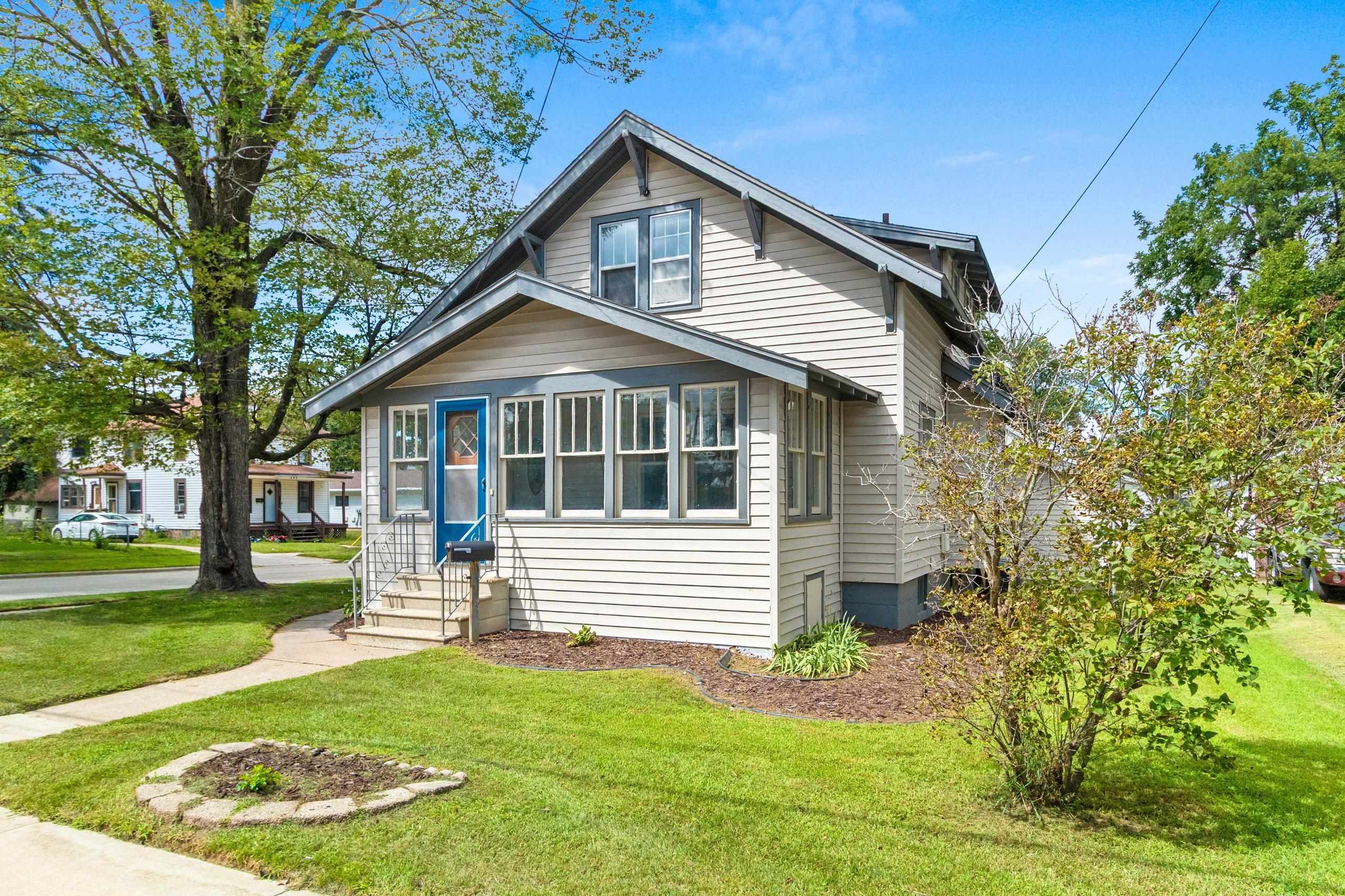 Shawano, Wisconsin 54166, United States, 3 Bedrooms Bedrooms, ,2 BathroomsBathrooms,Residential,Active,198249