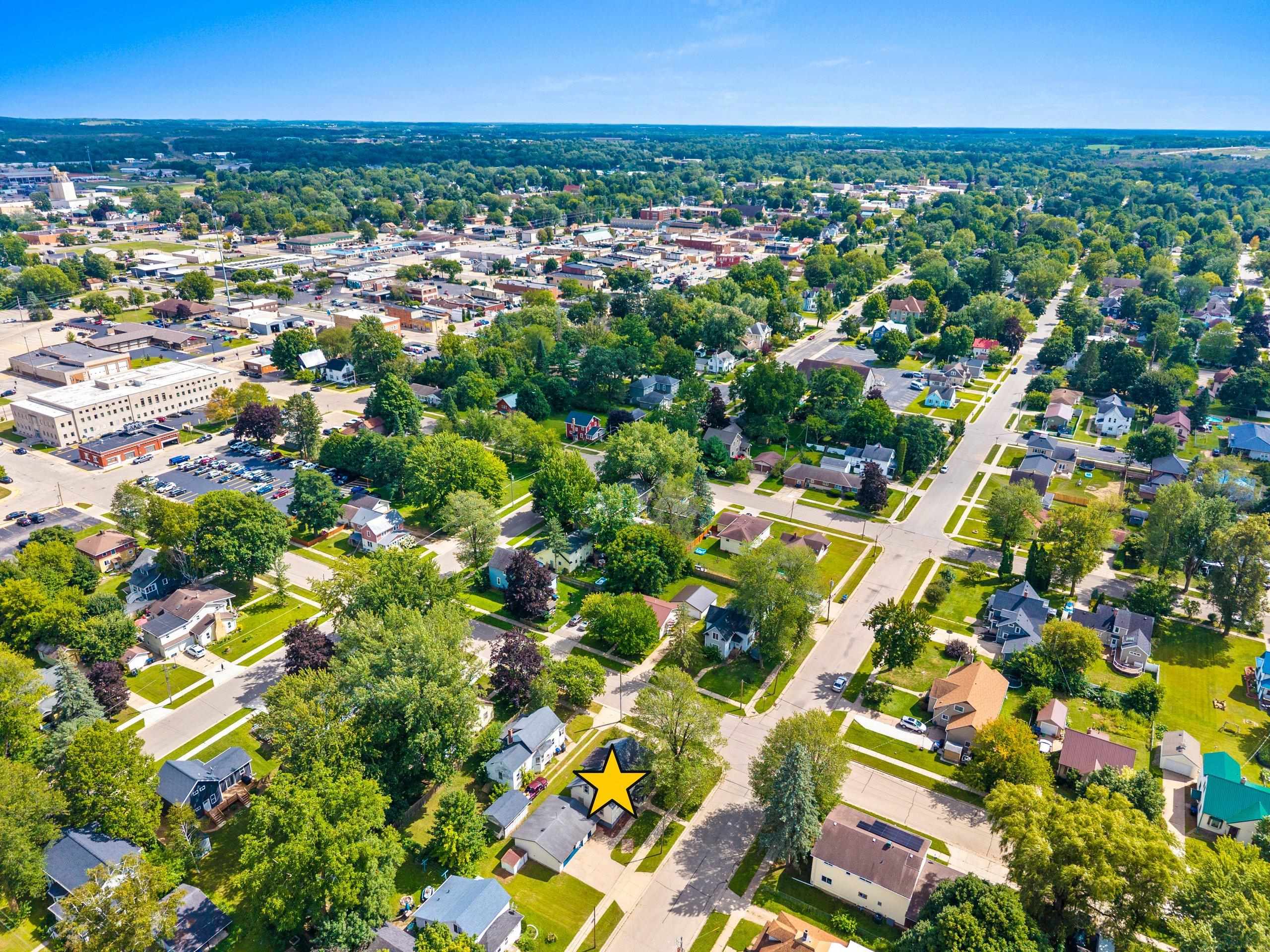 Shawano, Wisconsin 54166, United States, 3 Bedrooms Bedrooms, ,2 BathroomsBathrooms,Residential,Active,198249