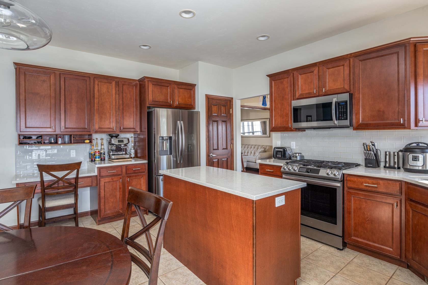 2195 SHADOW BEND Court