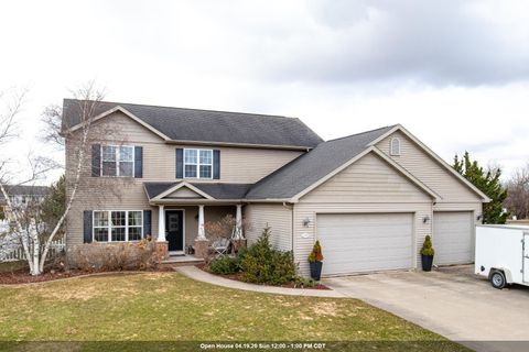 2195 SHADOW BEND Court NEENAH WI 54956