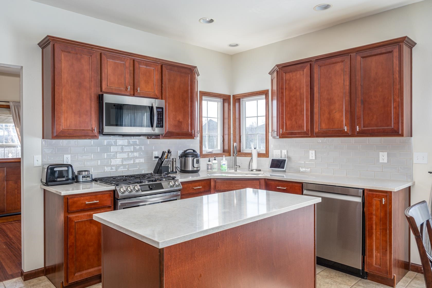 2195 SHADOW BEND Court