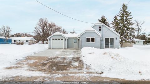 Photo of 720 OAK Street, WINNECONNE, WI 54986 (MLS # 50319161)