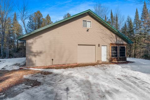 Photo of 8046 COUNTY ROAD R, SURING, WI 54174 (MLS # 50321292)
