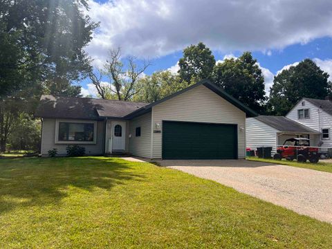 Photo of 726 E FULTON Street, WAUPACA, WI 54981 (MLS # 50314226)