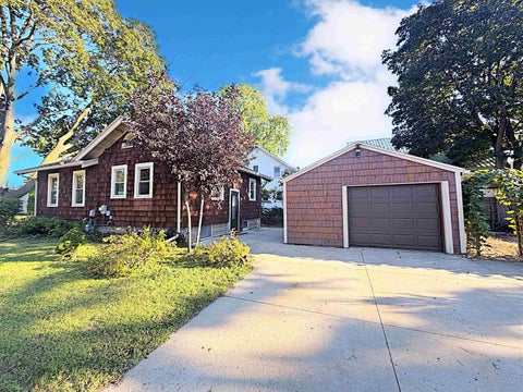 Photo of 1325 WISCONSIN Street, OSHKOSH, WI 54901 (MLS # 50332609)