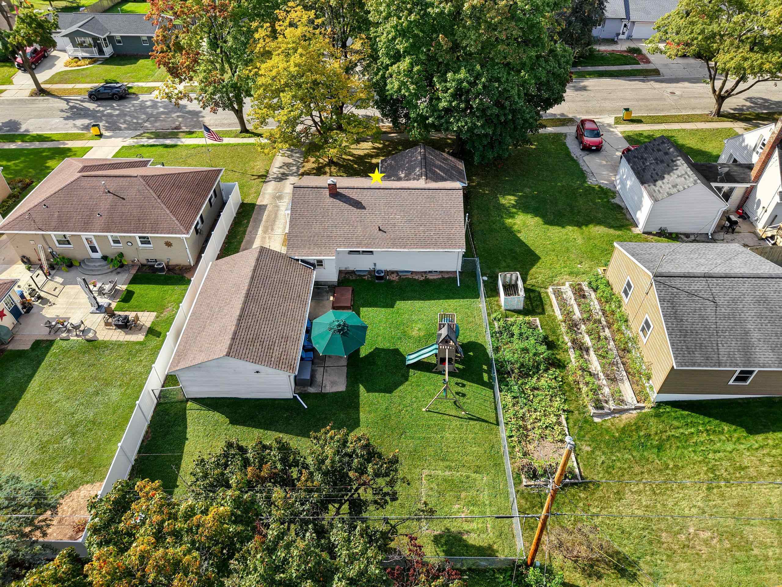 Green Bay, Wisconsin 54304, United States, 3 Bedrooms Bedrooms, ,2 BathroomsBathrooms,Residential,Active,232520