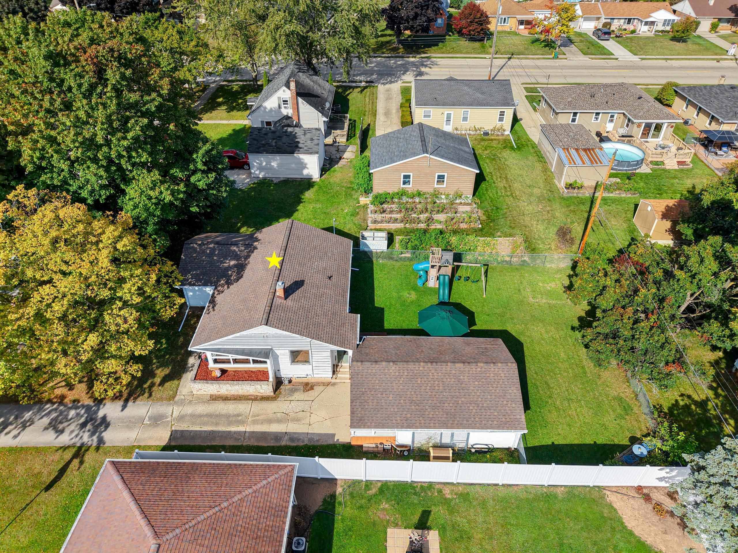 Green Bay, Wisconsin 54304, United States, 3 Bedrooms Bedrooms, ,2 BathroomsBathrooms,Residential,Active,232520