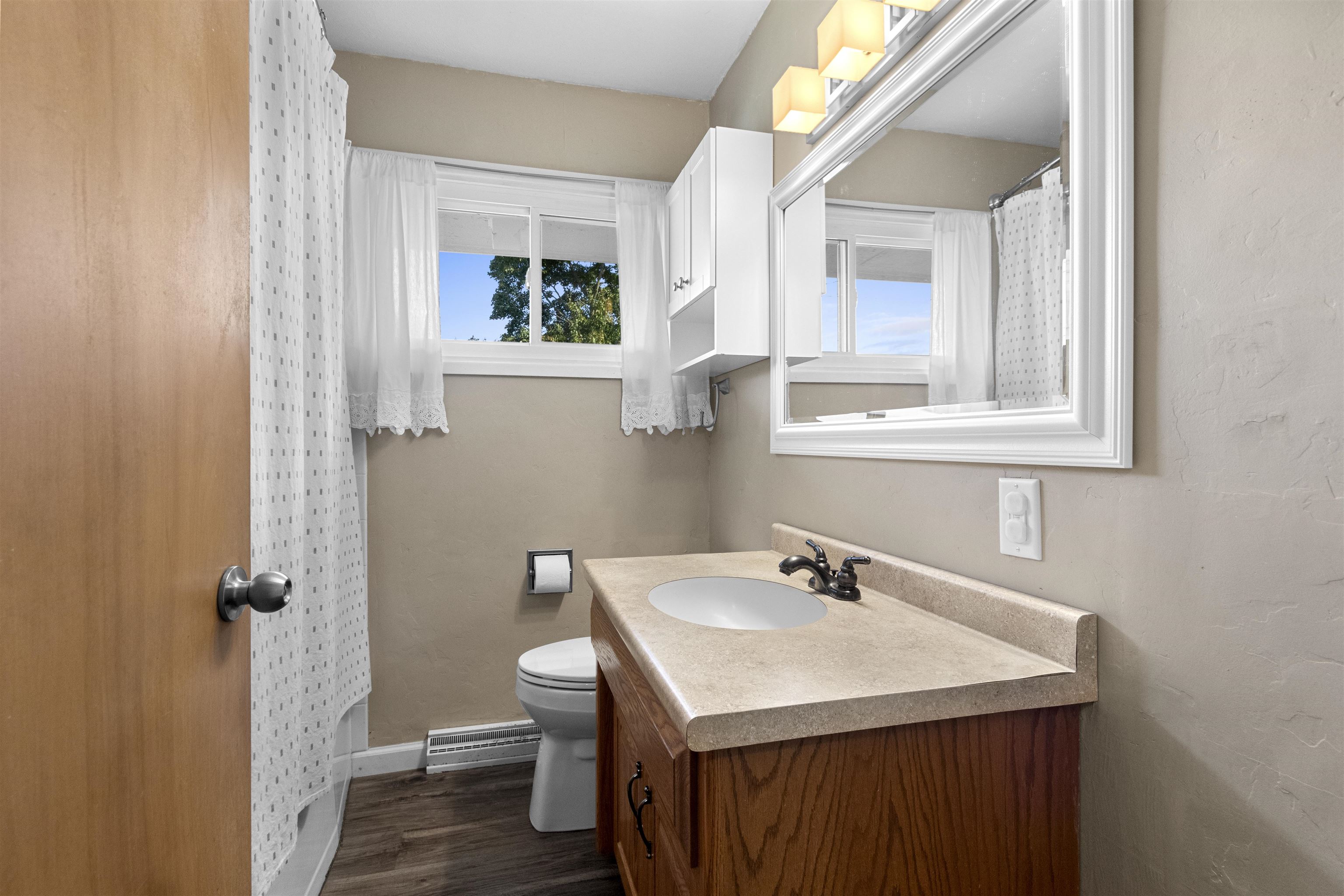 Green Bay, Wisconsin 54304, United States, 3 Bedrooms Bedrooms, ,2 BathroomsBathrooms,Residential,Active,232520