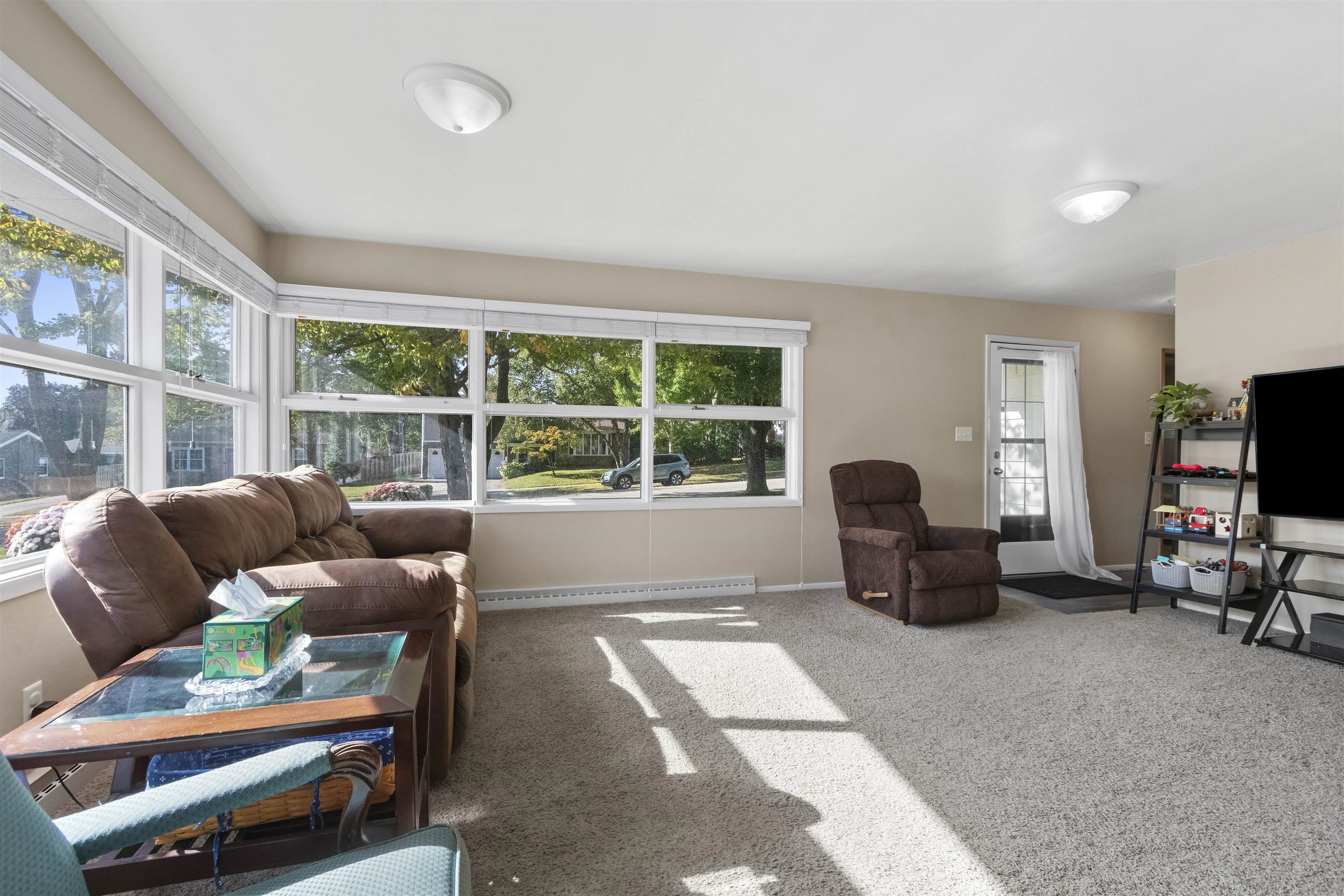 Green Bay, Wisconsin 54304, United States, 3 Bedrooms Bedrooms, ,2 BathroomsBathrooms,Residential,Active,232520