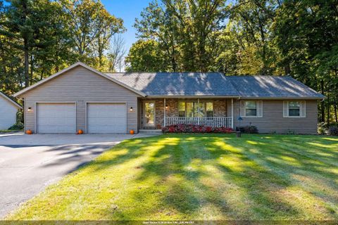 Photo of 6218 TIELENS Road, LUXEMBURG, WI 54217 (MLS # 50318588)