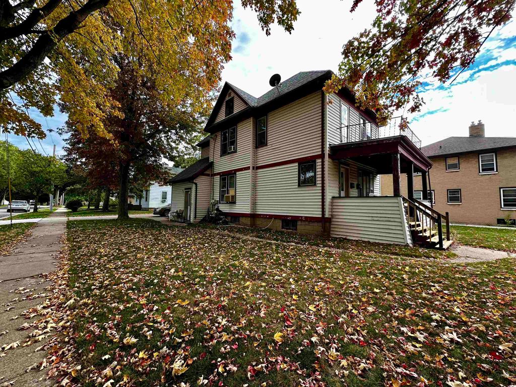 Photo of 1426 N MEADE Street, APPLETON, WI 54911 (MLS # 50316765)