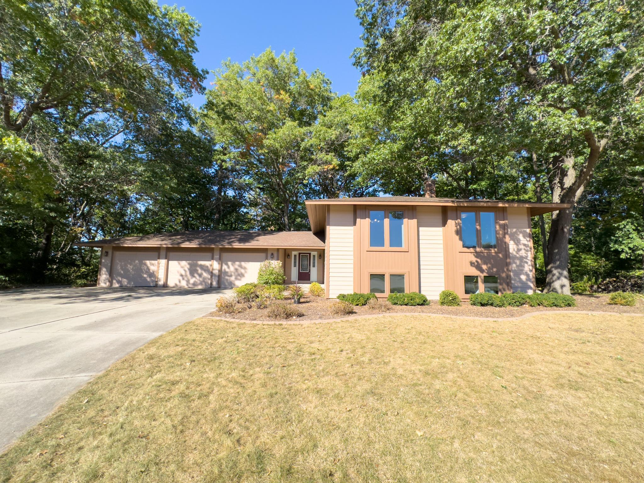 330 WAGON WHEEL Court