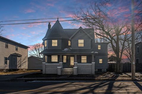 329 TAYLOR Street KAUKAUNA WI 54913