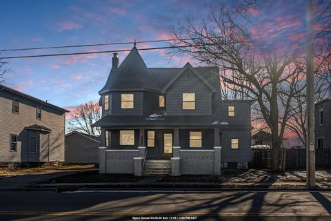 Photo of 329 TAYLOR Street, KAUKAUNA, WI 54913 (MLS # 50321537)