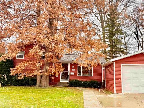 Photo of 1230 S TELULAH Avenue, APPLETON, WI 54915 (MLS # 50318401)