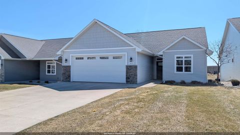 Photo of 4499 W TRASINO Way, APPLETON, WI 54913 (MLS # 50323371)