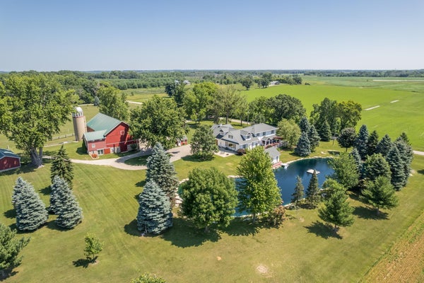 8379 SAUBY RD, LARSEN, WI 54947 - Image d59d43eabd8a802b8c5c6b9ff39d5f9a/1533997409